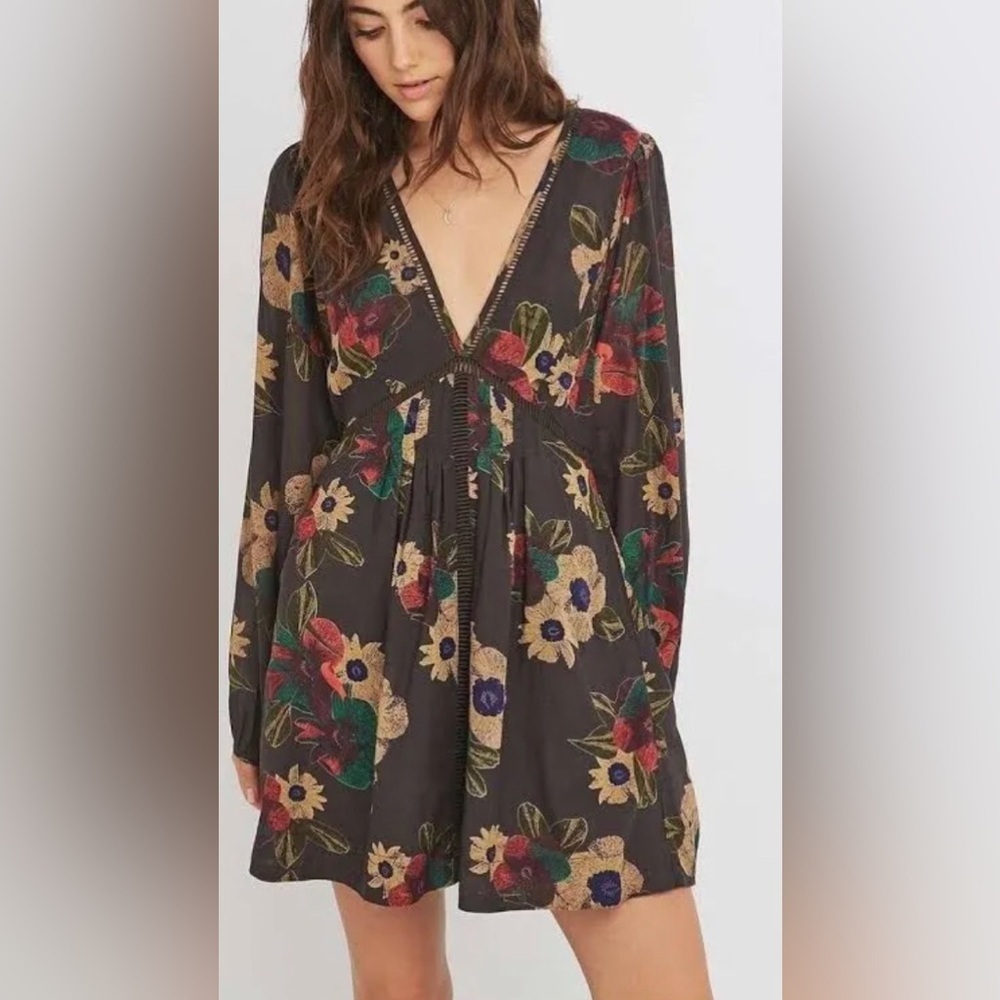 Floral V-Neck Long Sleeve Dress